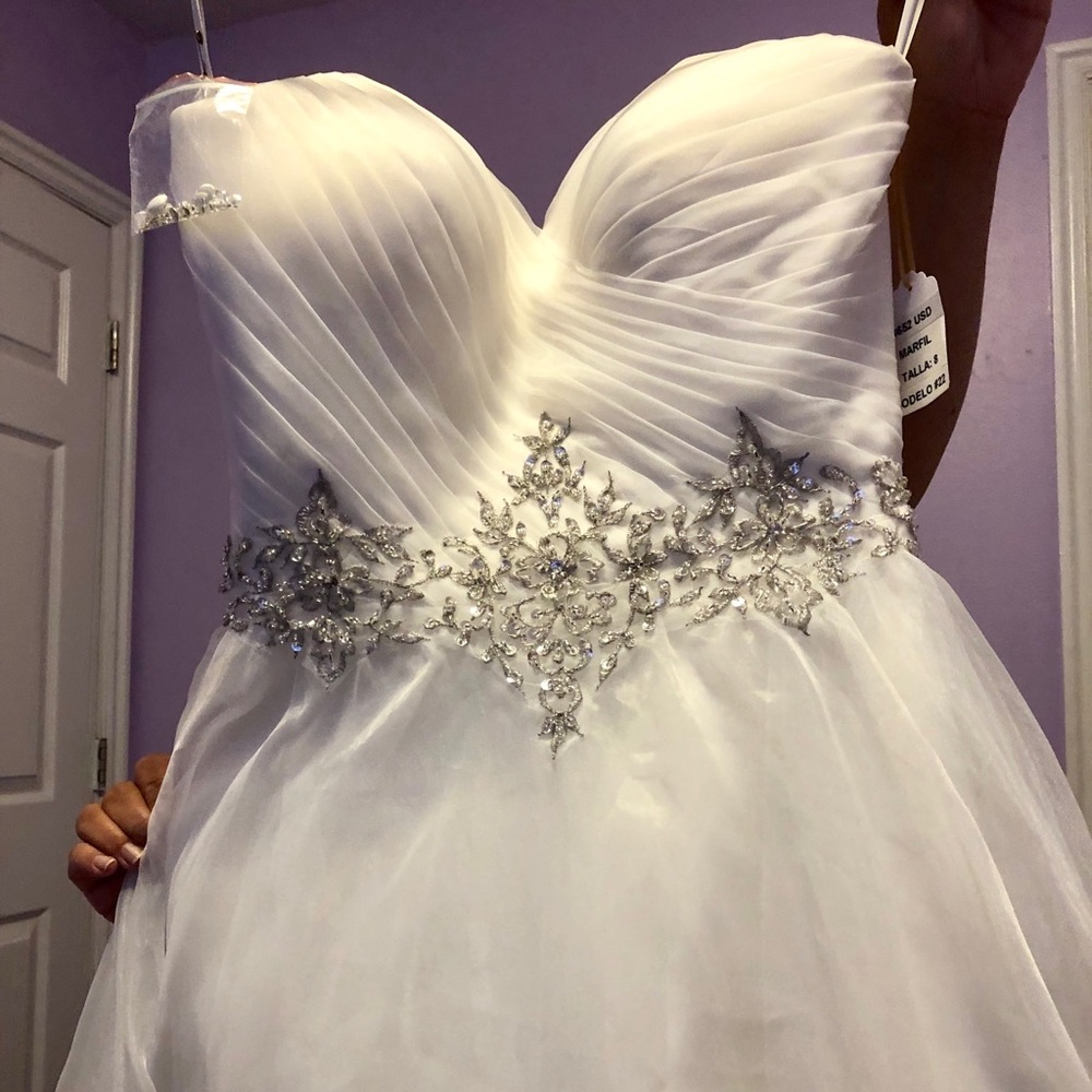 Wedding Dress- Size 8 - Picture 3 of 4